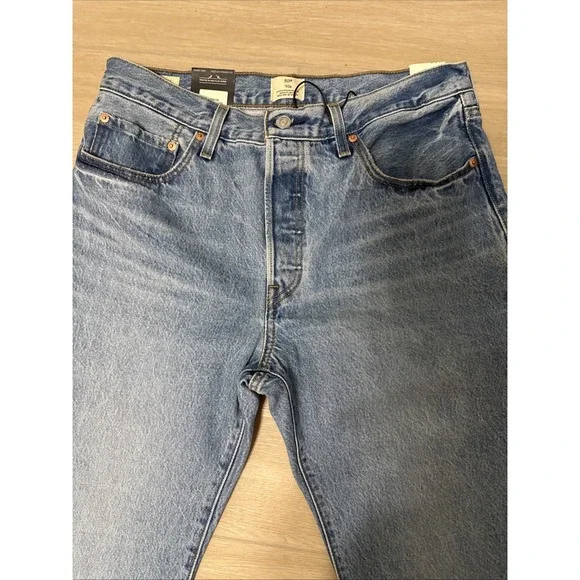 Levi's Premium Women 501 '90s Straight Leg Mid Rise Jeans 31x30  Blue  NWT - Picture 2 of 11
